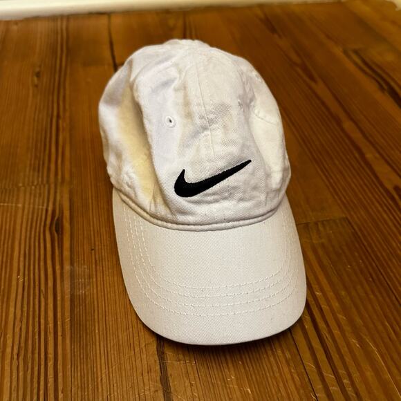 NIKE white toddler adjustable baseball cap - Picture 1 of 4